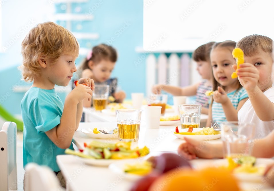 Overcome fussy eating - Encourage group eating