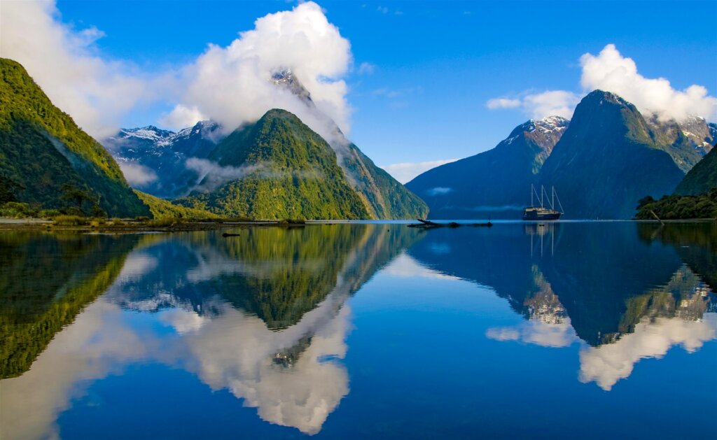 Luxury Cruise - Australia and New Zealand